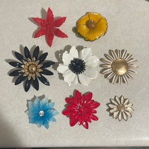 Flower vintage pins